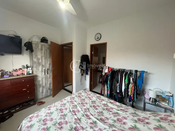 Imagem Casa à Venda em Campo Grande-MS no Bairro Tiradentes com 3 Quartos e 90m² de Área