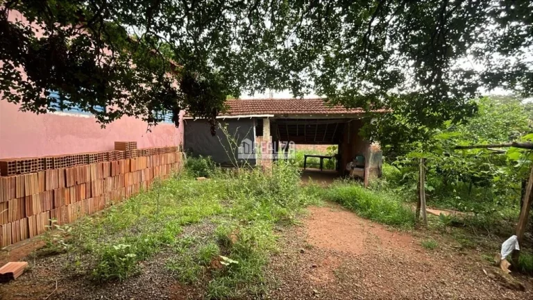 Imagem Encantadora Chácara com 2.000 m² de área, toda murada no Recanto das Flores, Uberaba