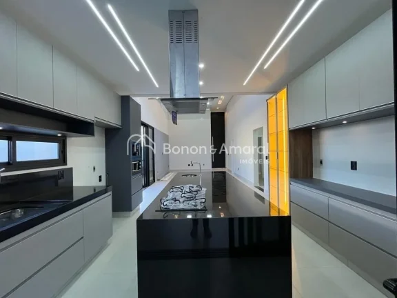 Imagem Excelente casa térrea nova com 3 suítes, totalmente integrada e planejada no Condomínio Glarus, S...