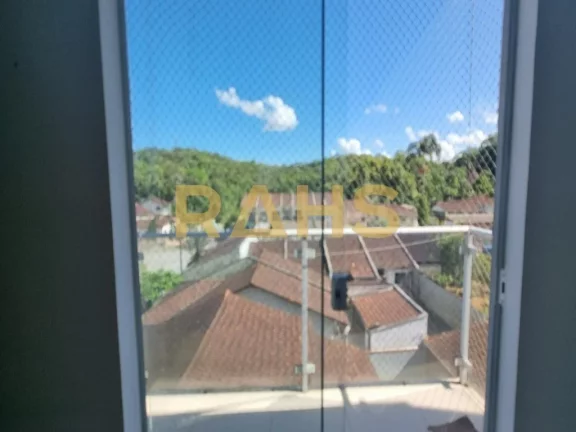 Apartamento de 2 quartos com sacada e área de serviço separada em torre única, localizado no Bair...