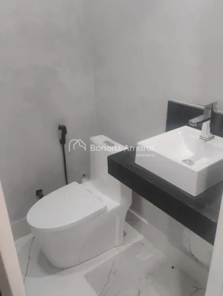 Imagem Esta belíssima casa foi projetada para oferecer conforto, sofisticação e funcionalidade. São 3 s...