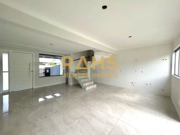 Imagem Ótimo sobrado geminado localizado no bairro Glória, próximo a Panificadora Blupão. Conta com 117...