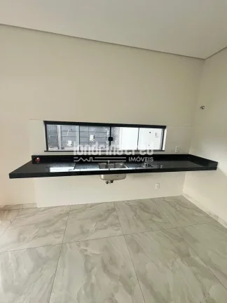 Imagem Sobrado com 3 quartos (1 suíte), 120m² de construção, acabamento moderno e excelente localização na região sul de Londrina