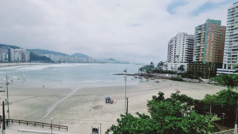 Imagem Apartamento com 3 dormitórios à venda, 150 m² - Astúrias - Guarujá/SP