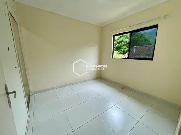 Imagem Excelente imóvel em terreno de 275 m², com 219 m² de área construída, ideal para moradia famili...