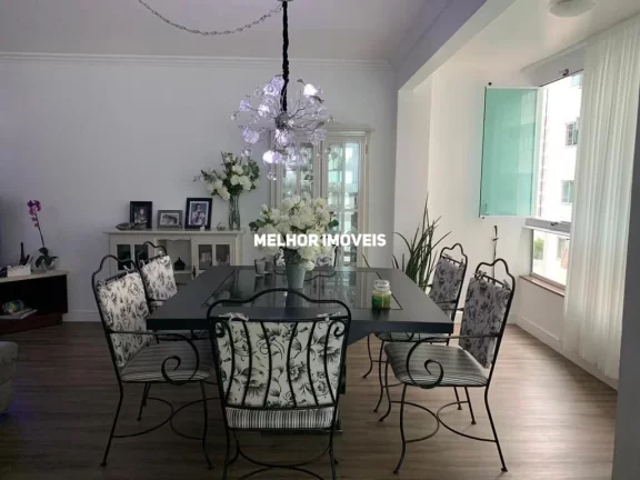Imagem Apartamento à Venda com 03 dormitórios, localizado no centro de Balneário Camboriú - SC