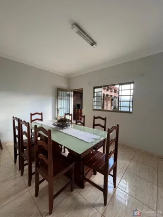 Imagem Casa à Venda no Alto Limoeiro em Patos de Minas-MG com 3 Quartos e 308m² Imóvel com Suíte, Arquitetura Moderna e Localização Privilegiada