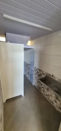 Imagem Galpão para Alugar com 240m², 2 vagas na Vila Homero Thon - Santo André