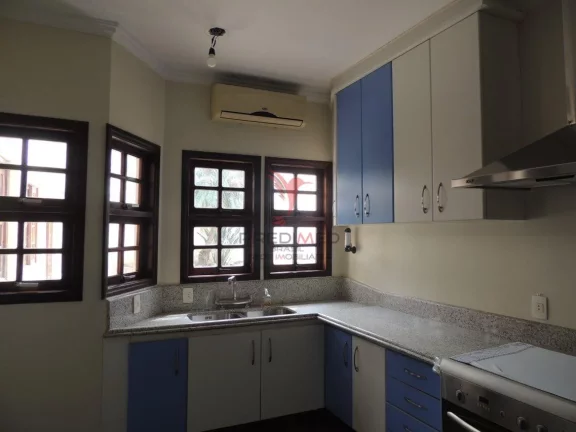 Imagem Casa com 3 suítes, 3 vagas de garagem. Imóvel de alto padrão no portal daa colinas