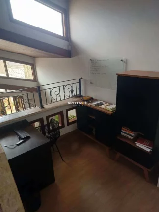 Imagem Vende se Sobrado 3 dormitórios, sendo duas suítes Bairro João Leite