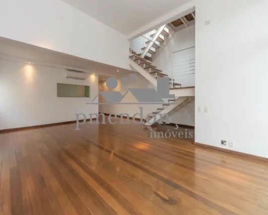 Imagem Cobertura triplex à venda na Vila Madalena, com 2 suítes e 03 vagas, 280m²