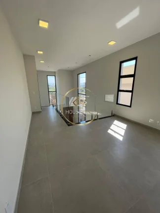 Imagem Casa Sobrado, 3 Dormitórios ( 1 suíte), piscina, 4 vagas, Cond. Malibu.