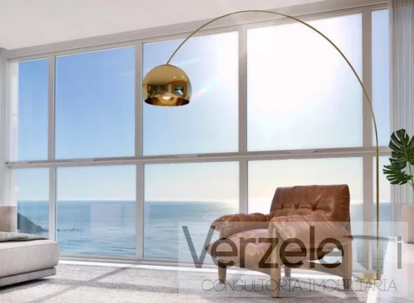 Imagem Apartamento 4 ou + dormitórios para Venda em Balneário Camboriú / SC no bairro Centro