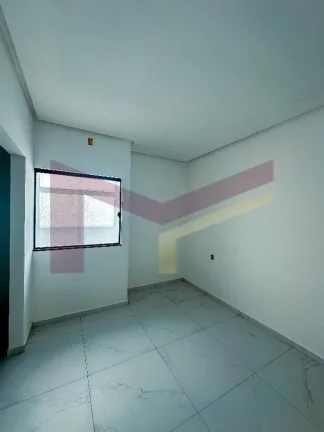 Imagem Casa 3/4 sendo uma suite com closet na Mangabeira