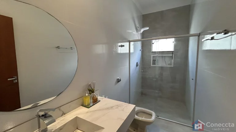 Imagem Casa Moderna à Venda no Residencial Barreiro, Patos de Minas - 3 Dormitórios, Piscina e Área Gourmet