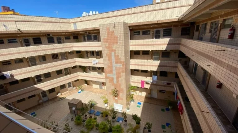Imagem APARTAMENTO COM 25.41 m² - BOQUEIRAO - PRAIA GRANDE SP
