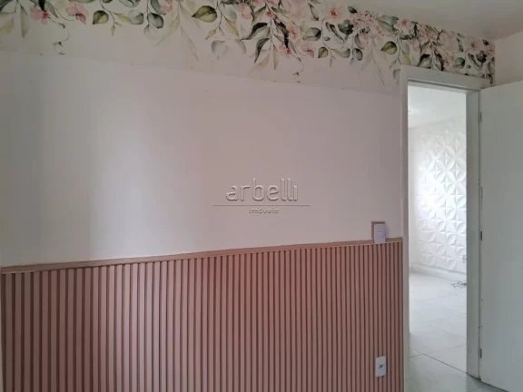 Imagem Apartamento com 43m², 02 dormitórios, sala, banheiro, área de serviços e uma vaga de garagem. Ch...