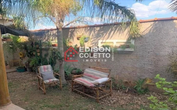 Imagem Linda Casa no bairro São Matheus com 3 quartos toda avarandada com lindo paisagismo