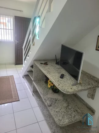 Imagem Sobrado com piscina, área gourmet, 03 quartos com suíte, 70 metros do Mar em Matinhos PR