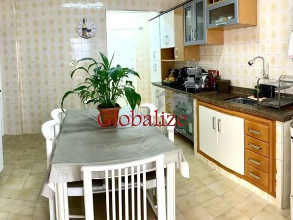 Imagem Apartamento com 2 quartos, sala, cozinha e 1 banheiro no Embaré em Santos R$ 620.000,00