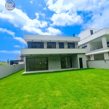Imagem Casa Alto Padrão 4 suítes!