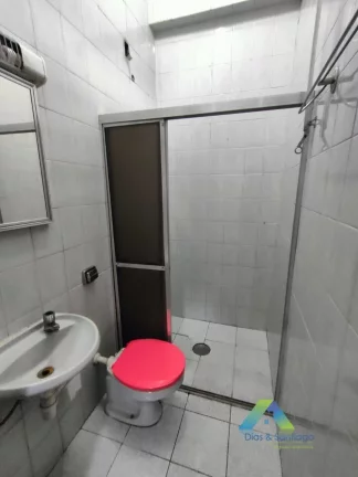 Imagem Sobrado com 3 dormitórios e 2 vagas à três quadras do Metrô Sacomã!!