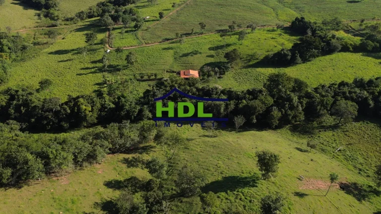 Imagem Chácara com córrego no meio 1 Alqueire e 5 Lts 100 kms de Goiânia