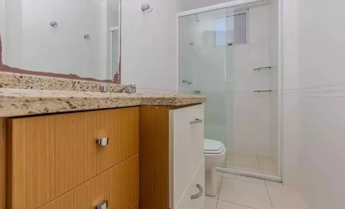 Imagem Apartamento com 3 dormitórios sendo 1 suíte e 2 vagas em Balneário Camboriú/SC