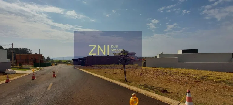 Imagem Terreno em Condomínio à Venda em Cravinhos R 1438