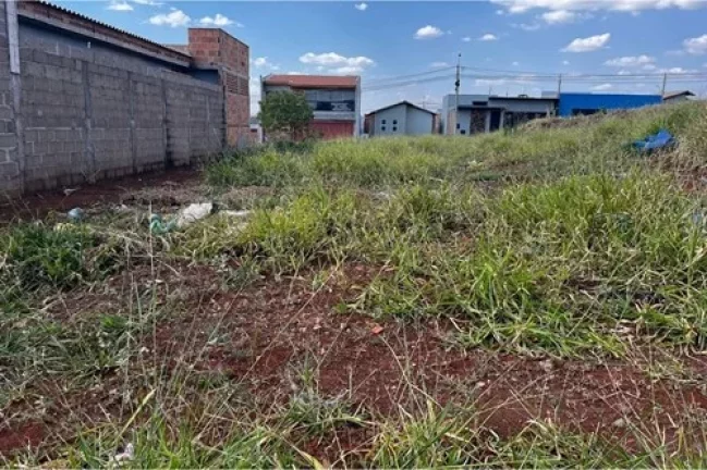 Imagem Terreno residencial para venda em Jardim Adelinha, 200m2
