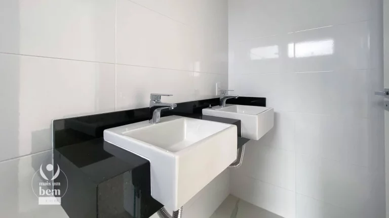 Imagem Lindo sobrado alto padrão 179 m², 3 quartos sendo uma suíte, terraço à venda por R$ 1.115.000 - Guabirotuba - Curitiba/PR