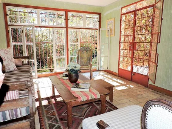 Imagem Casa em Condomínio a Venda no bairro Granja Viana - Embu das Artes, SP