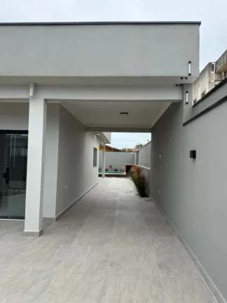 Imagem Casa para Venda em Itanhaém, Jamaica (Praia), 3 dormitórios, 1 suíte, 2 banheiros, 4 vagas