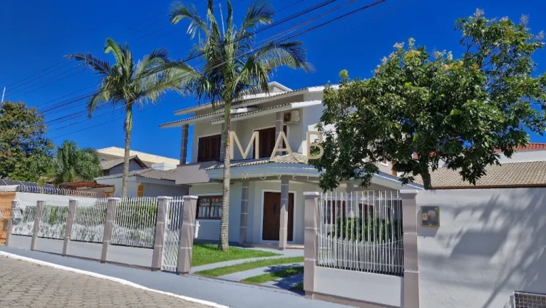 Imagem Imperdível: Casa à venda em Florianópolis-SC, Ingleses! 4 quartos, 1 suíte, 2 salas, 3 banheiros, 3 vagas, 240m².