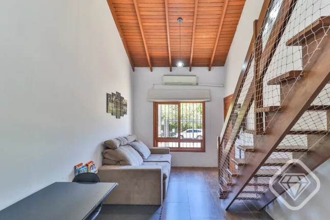 Imagem Casa no Residencial Parque Guadalupe entre a Sociedade Hípica de Porto Alegre e a Sociedade do BRDE...