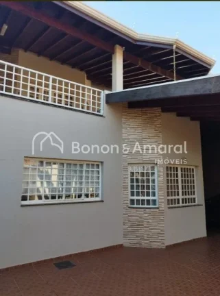 Imagem Casa à venda com excelente padrão de construção, oferecendo conforto, modernidade e praticidade....