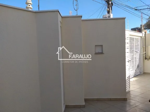 Imagem Casa à venda em Jardim Europa com 182m² 5 quartos, 4 vagas