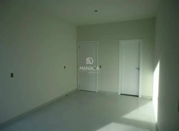 Imagem Sobrado com 3 quartos, 500m do Mar – Suíte Master e Terreno Amplo