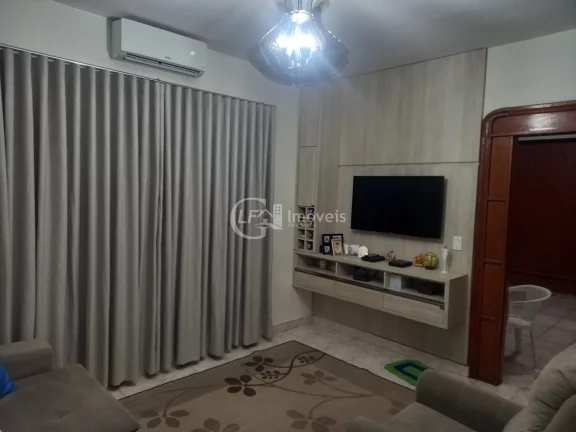 Imagem Imperdível oportunidade: Casa comercial de alto padrão à venda em Coxim-MS, no Centro! 3 quartos, 1 suíte, 1 sala, 5 banheiros, 1 vaga de garagem, 180m² de área.