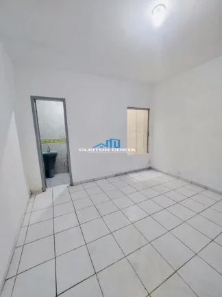 Imagem Casa para Locação em Feira de Santana, Santa Mônica, 3 dormitórios, 1 suíte, 2 banheiros, 1 vaga