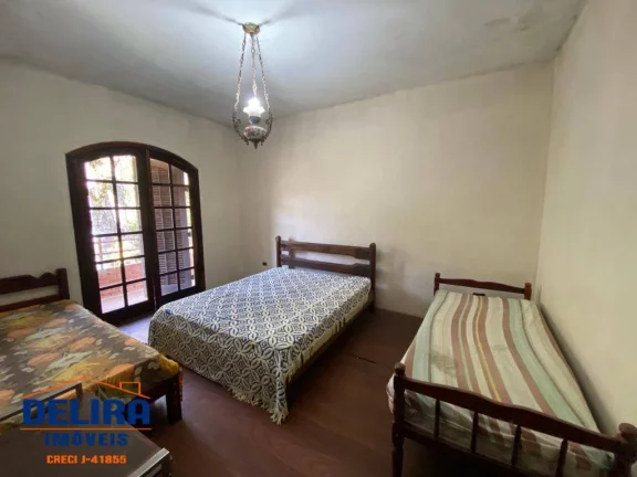Imagem Sítio à venda com piscina,2 casas com um ótimo espaço.