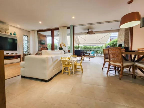 Imagem Belíssima casa de Villagio à venda com 4 Dormitórios sendo 2 suítes 232m² na Riviera de São Lourenço - Bertioga SP