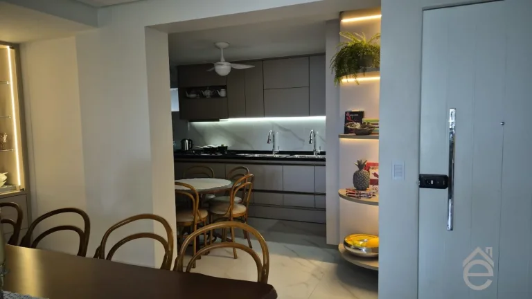 Imagem Apartamento à venda na Ponta Verde, 3 suítes sendo 1 closet, 2 vagas, 148m2