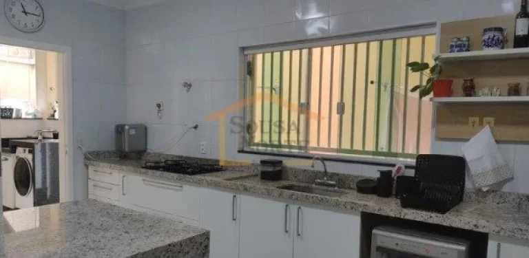 Imagem Sobrado lindo e totalmente reformado por dentro, com acabamento moderno e cheio de armários planeja...