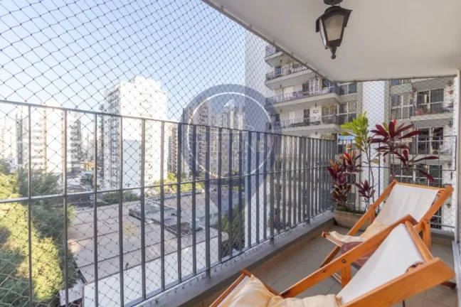 Imagem Imóvel de Luxo em Indianópolis: Apartamento com 4 Quartos, 1 Suíte e 2 Vagas de Garagem - São Paulo-SP