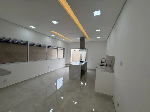 Imagem Linda Casa à Venda no Condomínio Villas do Jaguarí.