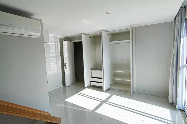 Imagem Apartamento para Venda em Rio de Janeiro, Taquara, 4 dormitórios, 3 suítes, 4 banheiros, 2 vagas