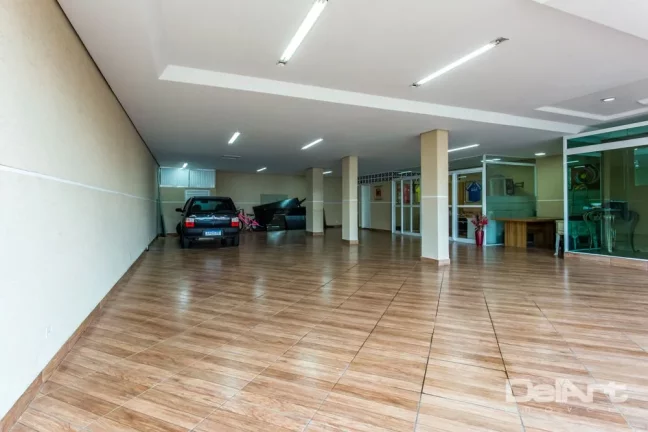 Imagem Casa Residêncial em estilo Neoclássico - Bairro Rebouças - 432,00m2 - R$ 1.800.000,00