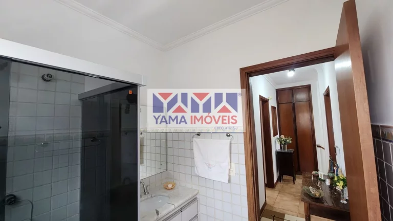 Imagem Casa a venda perto do Ribeirão Shopping em excelente estado de conservação