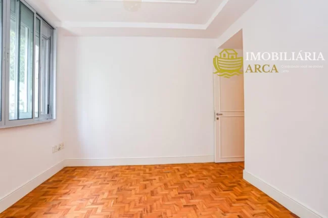 Imagem Apartamento à venda na Bela Vista, São Paulo-SP: 3 quartos, 1 suíte, 1 sala, 1 banheiro, 1 vaga de garagem, 240m² de área.